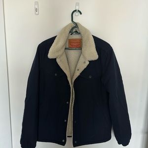 Selling Levi’s jacket, only worn once. Size small